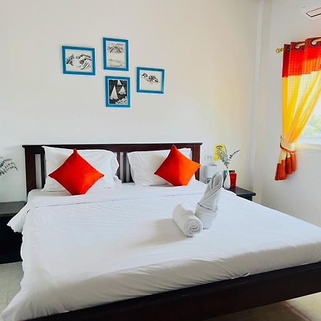 Lanta Grand House Hotel Koh Lanta Exterior photo