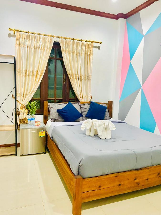Lanta Grand House Hotel Koh Lanta Exterior photo