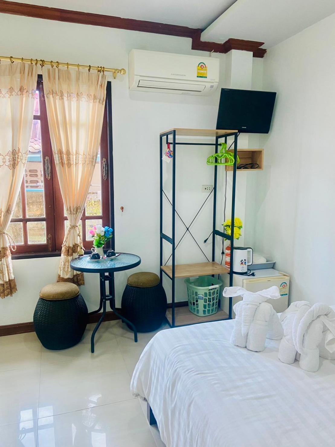 Lanta Grand House Hotel Koh Lanta Exterior photo
