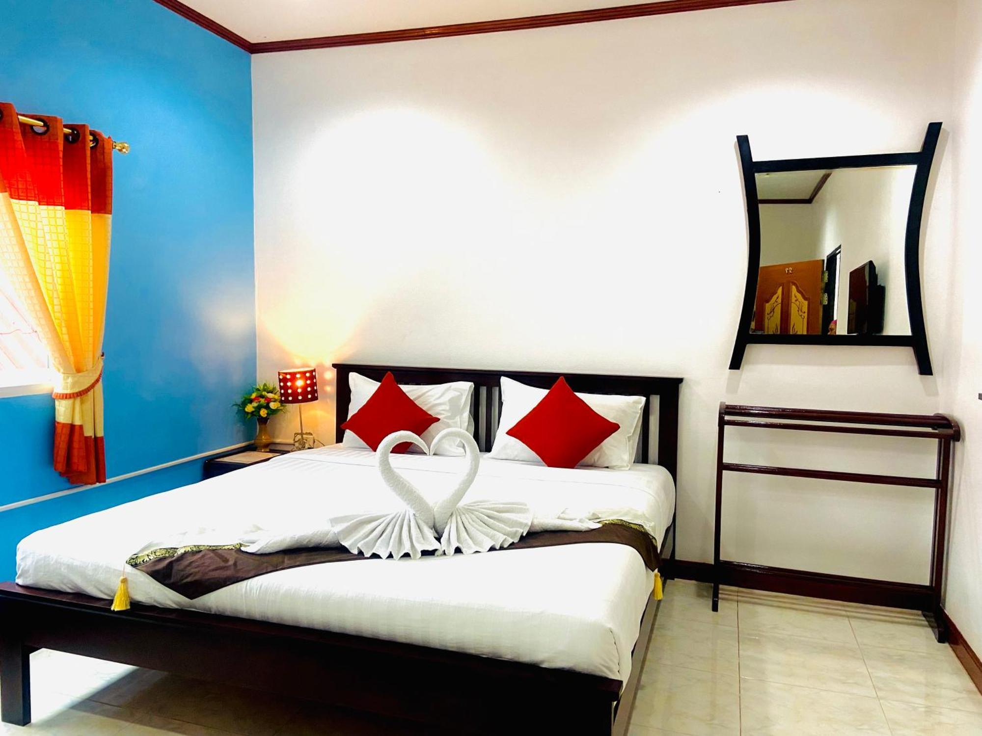 Lanta Grand House Hotel Koh Lanta Exterior photo
