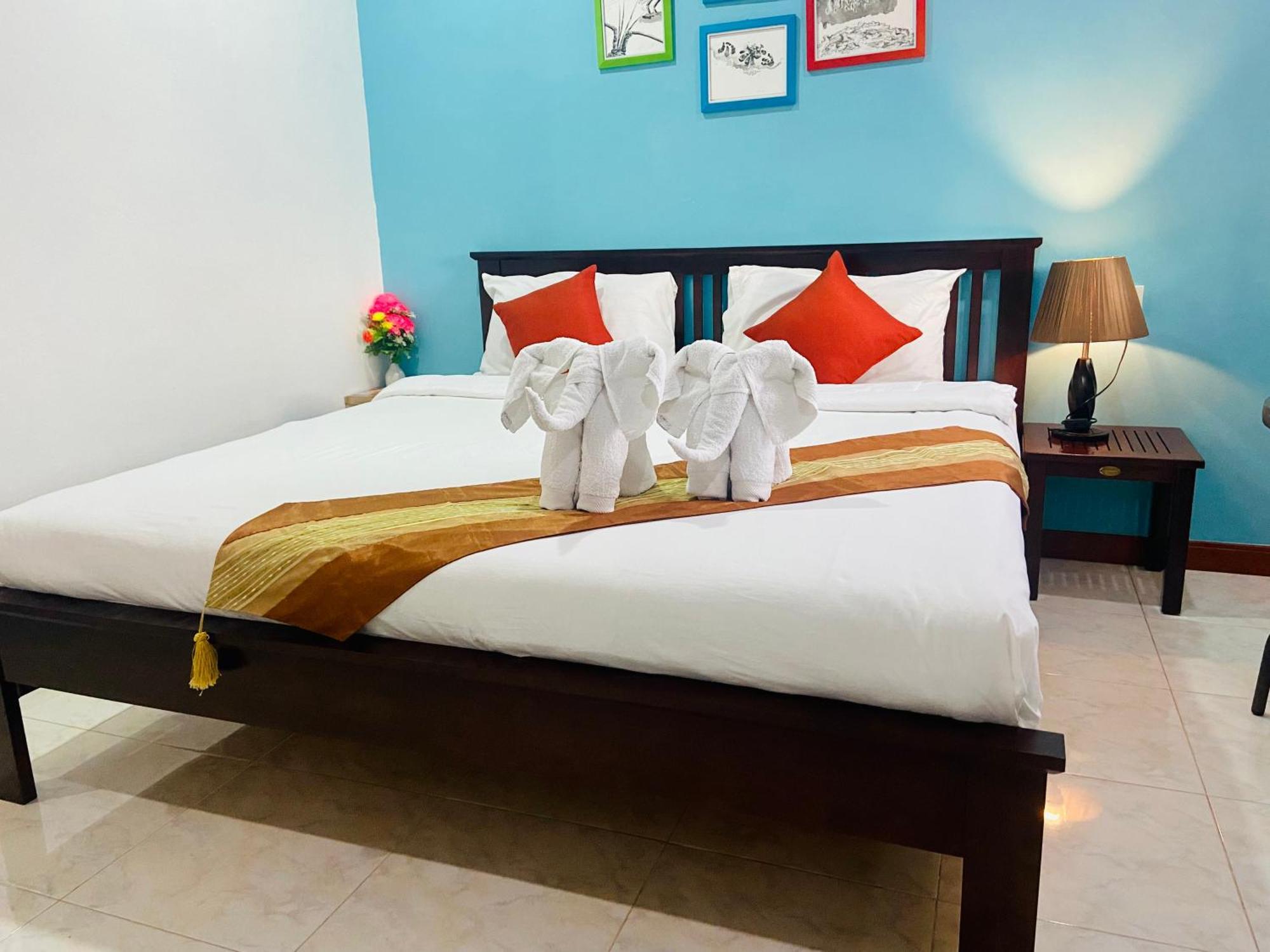 Lanta Grand House Hotel Koh Lanta Exterior photo