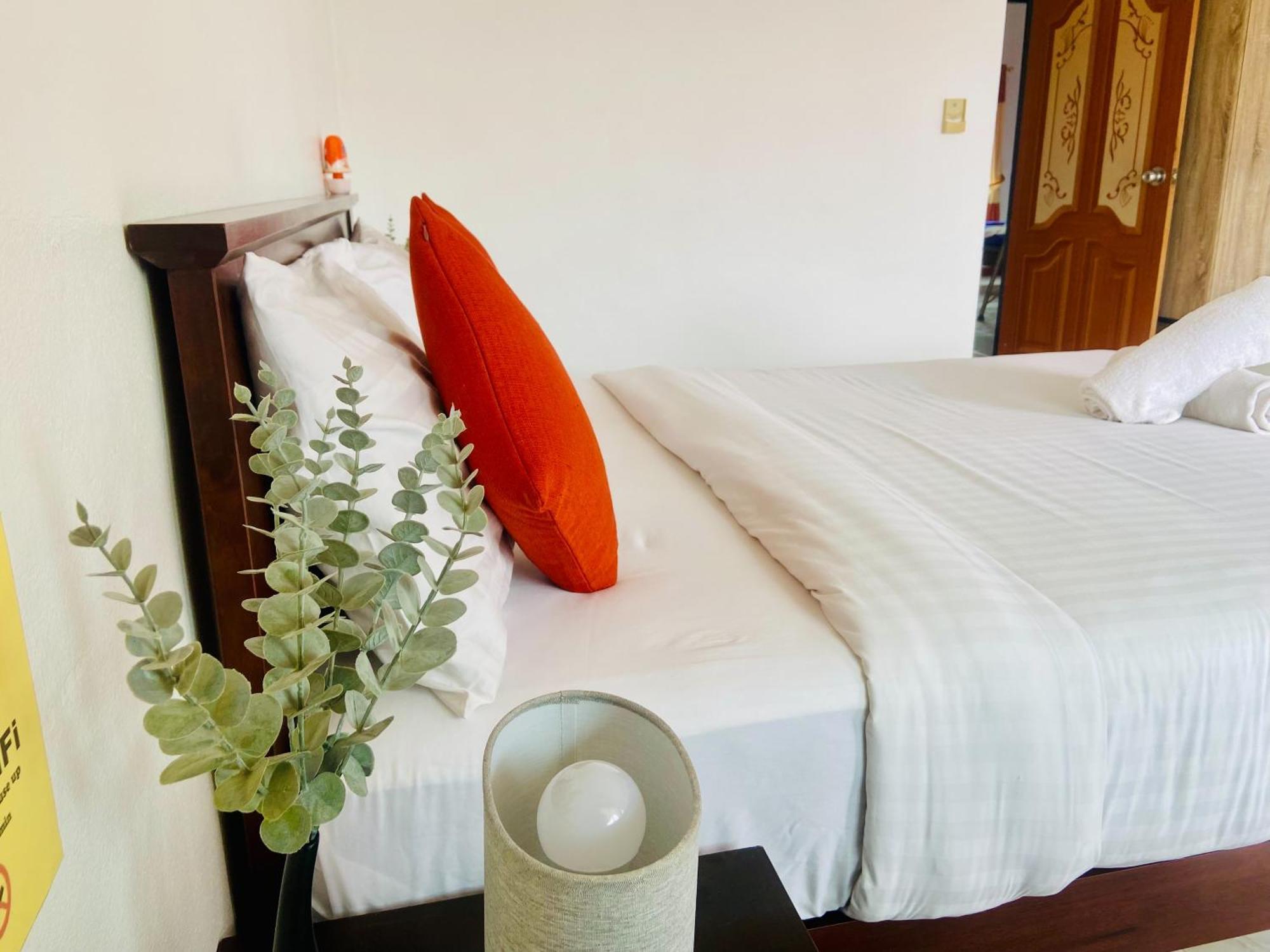 Lanta Grand House Hotel Koh Lanta Exterior photo