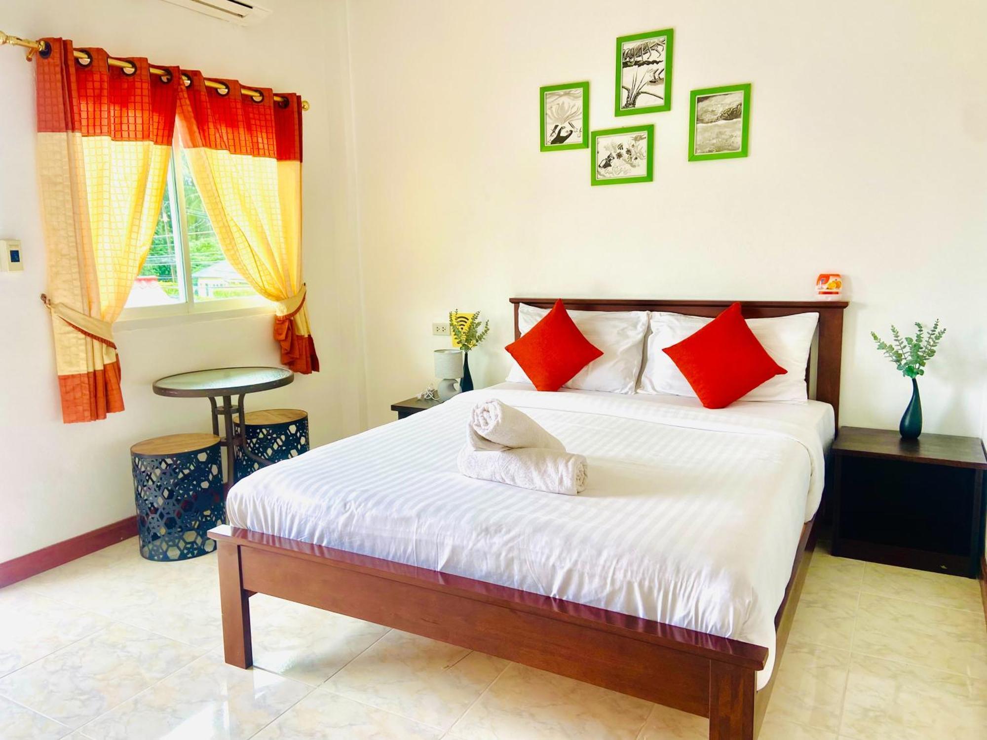 Lanta Grand House Hotel Koh Lanta Exterior photo