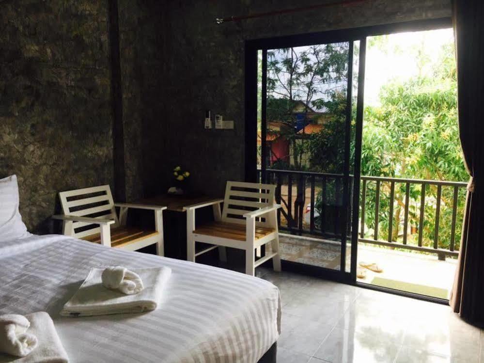 Lanta Grand House Hotel Koh Lanta Exterior photo